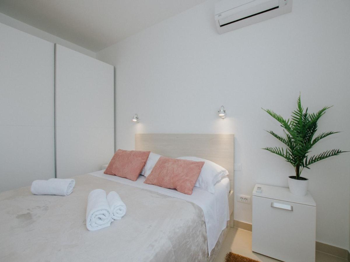 Luxury Apartment Di Трогир Экстерьер фото
